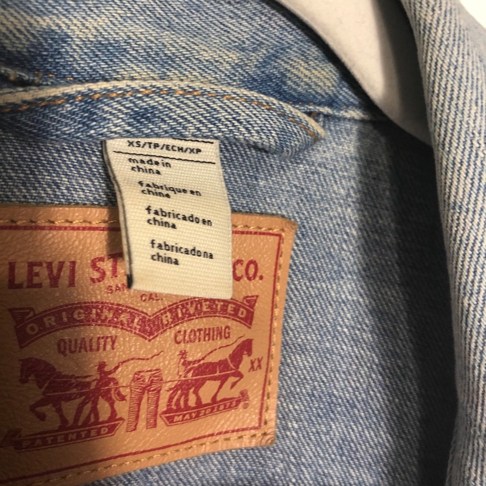 Levi’s Jean Jacket - Picture 2 of 5